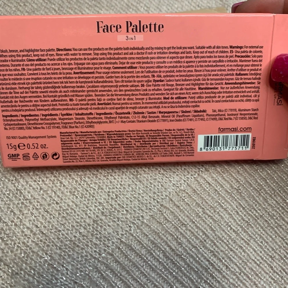 Farmasi Gold Face Palette with Holographic Pink Box